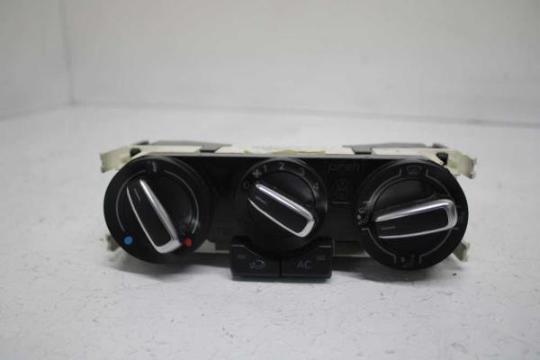 BOUTON DE CHAUFFAGE VW POLO 6R - Vue 1